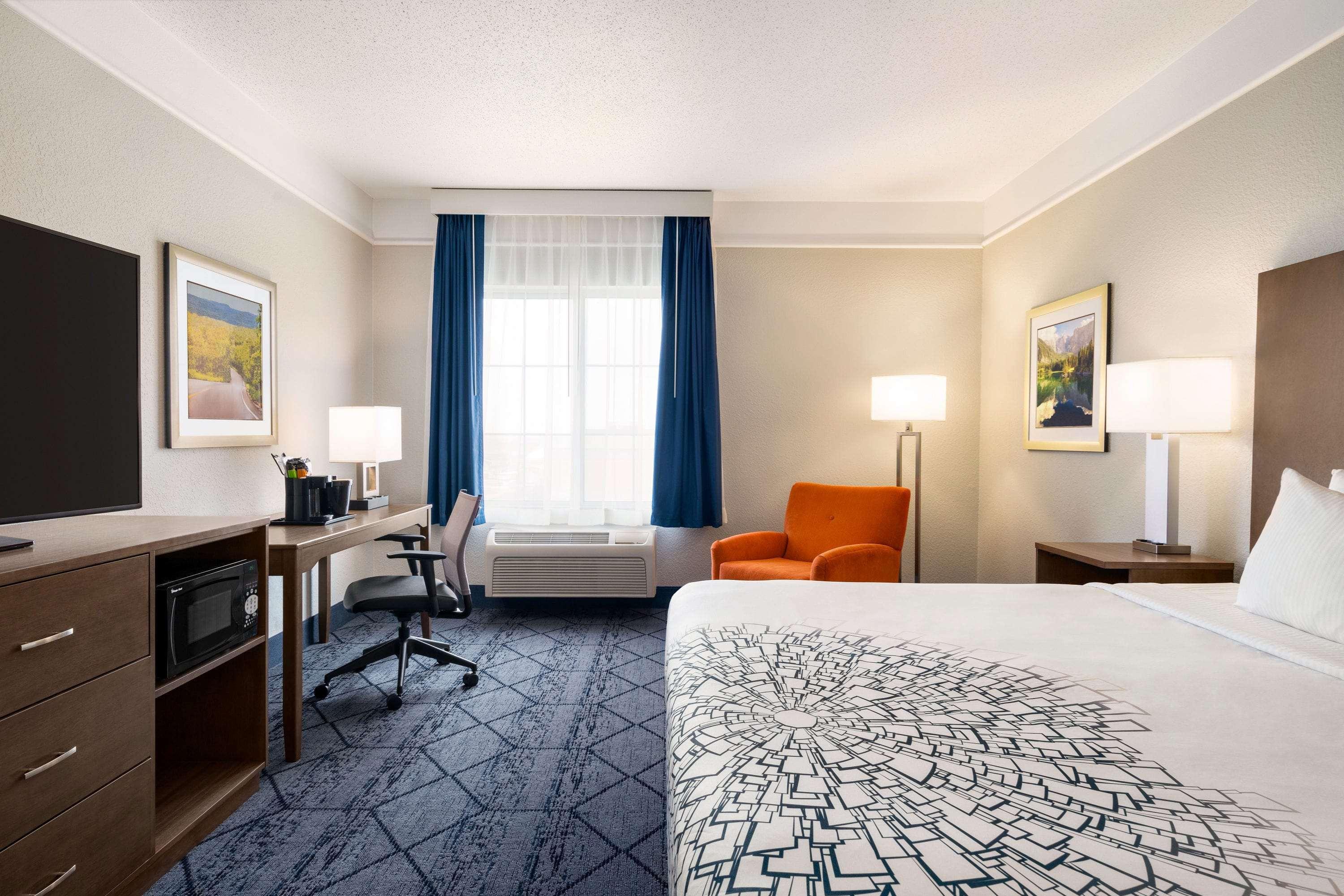 La Quinta Inn And Suites By Wyndham At Watiki Waterpark Rapid City Exterior foto