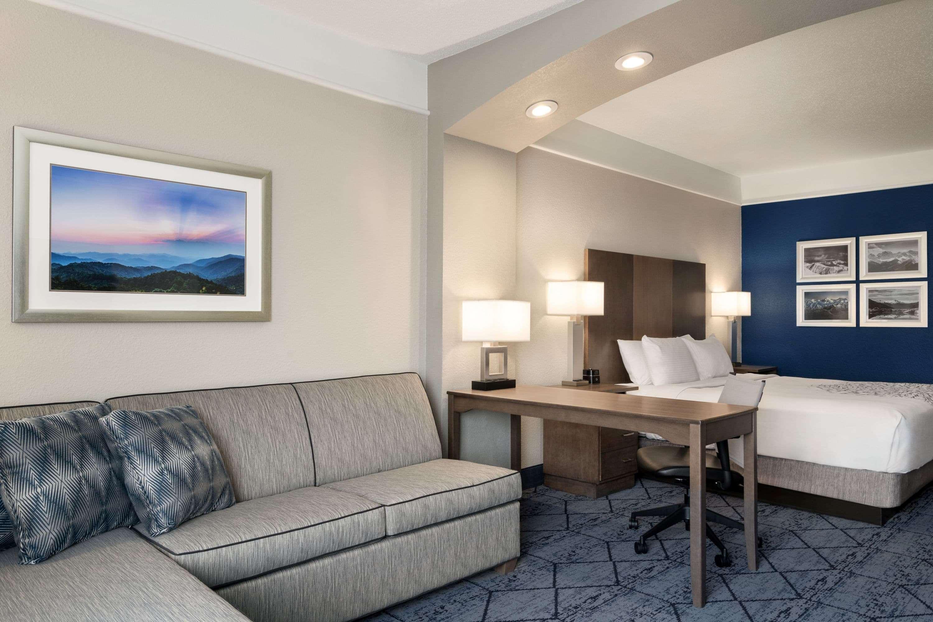 La Quinta Inn And Suites By Wyndham At Watiki Waterpark Rapid City Exterior foto