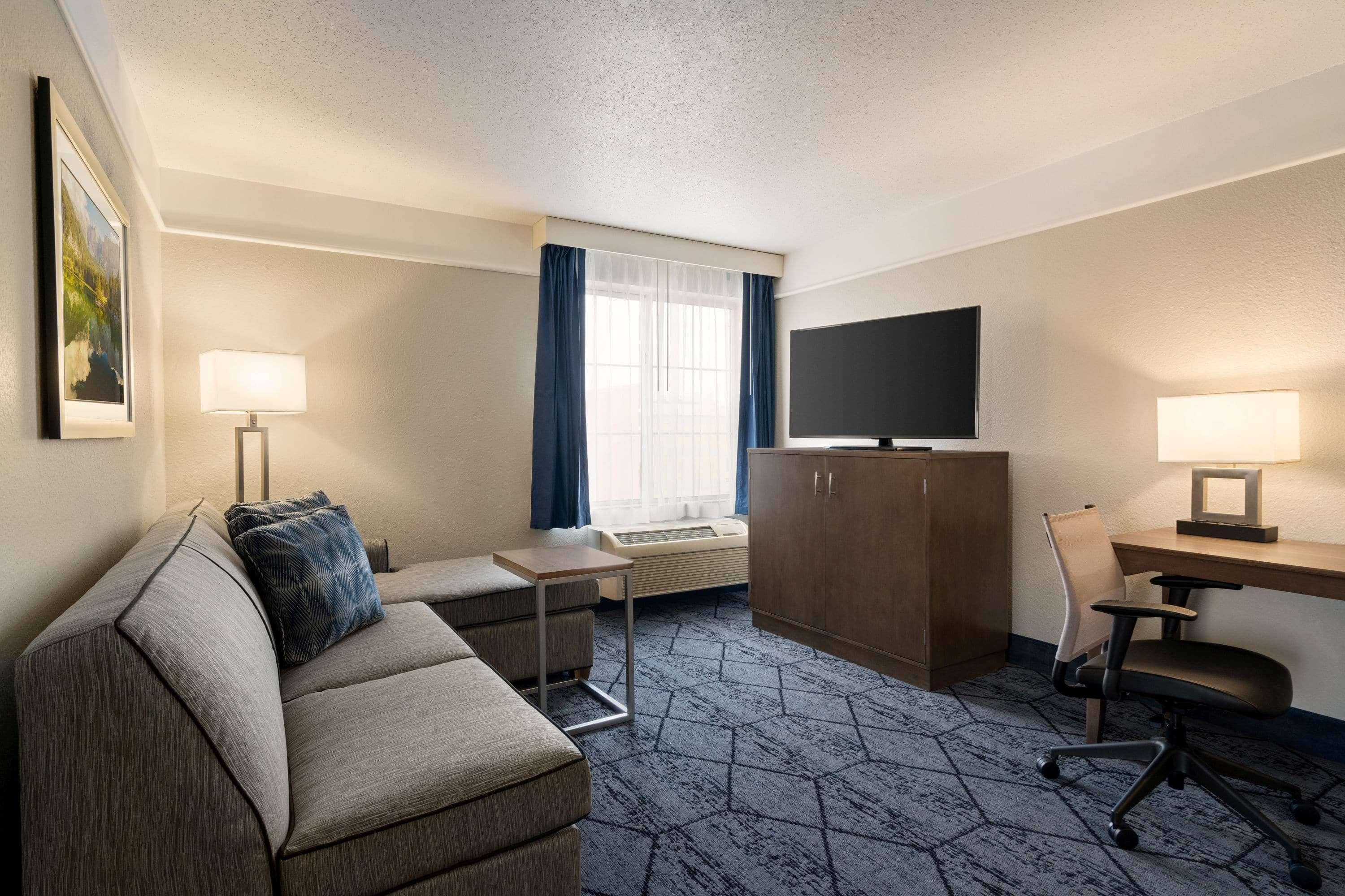 La Quinta Inn And Suites By Wyndham At Watiki Waterpark Rapid City Exterior foto