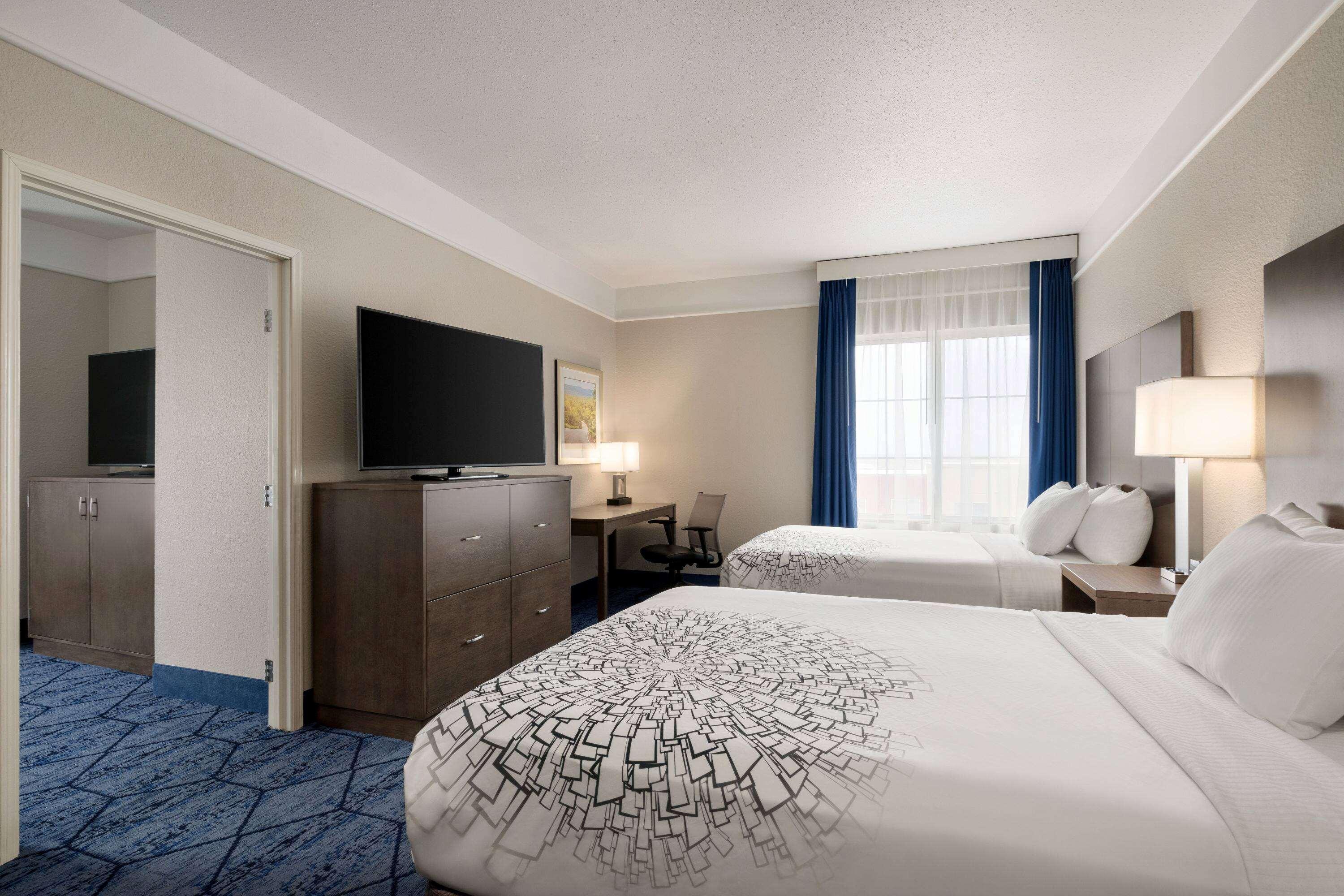 La Quinta Inn And Suites By Wyndham At Watiki Waterpark Rapid City Exterior foto