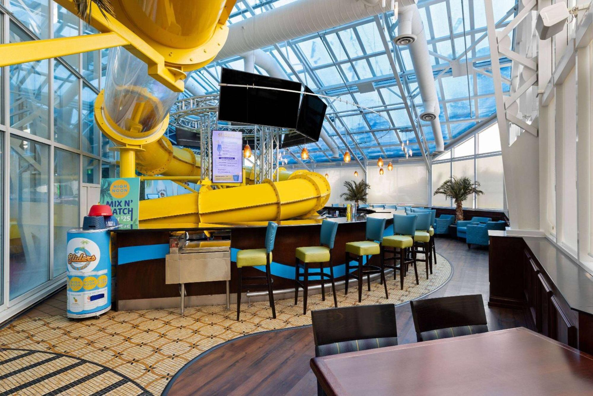 La Quinta Inn And Suites By Wyndham At Watiki Waterpark Rapid City Exterior foto