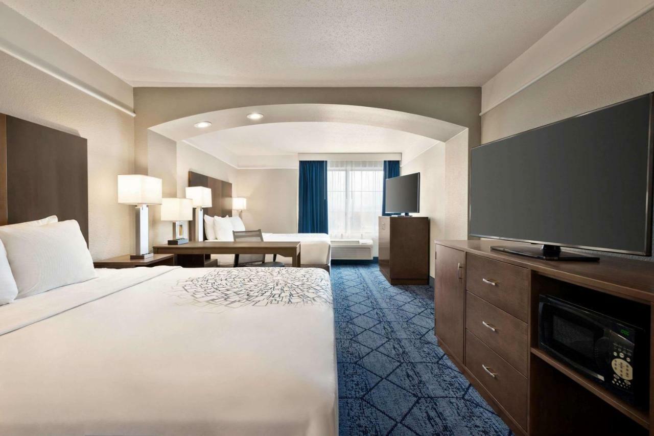 La Quinta Inn And Suites By Wyndham At Watiki Waterpark Rapid City Exterior foto